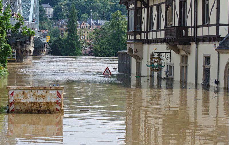 Hochwasser Schäden Immobilien Gutachten